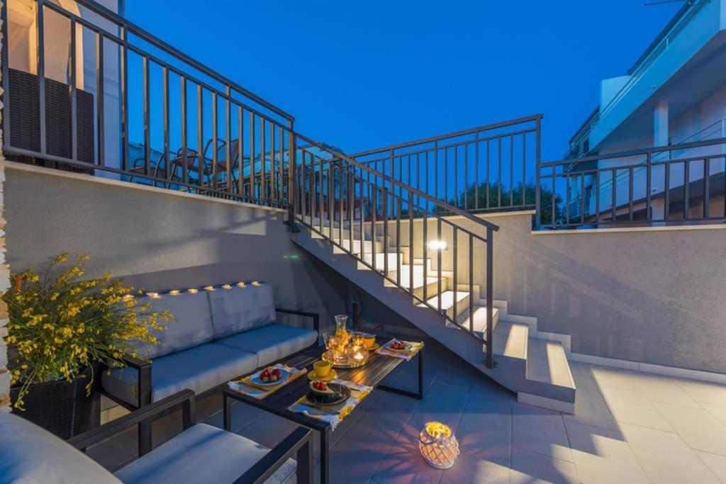 Villa Seaview With Pool - Apartment Cotton Трогир Экстерьер фото