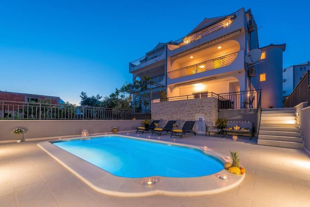 Villa Seaview With Pool - Apartment Cotton Трогир Экстерьер фото